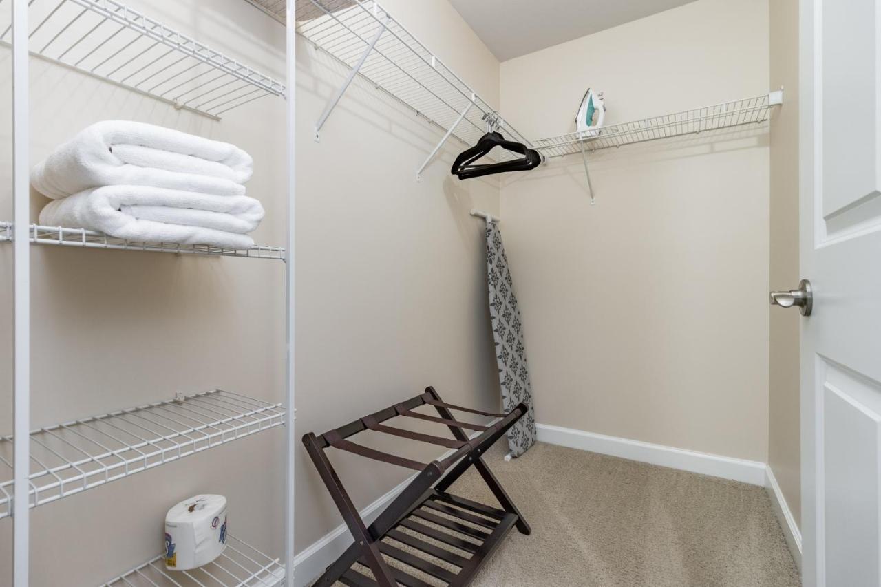 Contemporary Stay In Central Peoria Exteriör bild